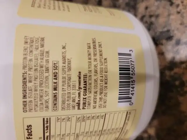 Chocolate Flagor Whey Protein ingredients label