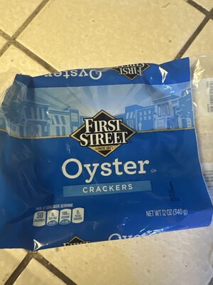 Oyster crackers, oyster