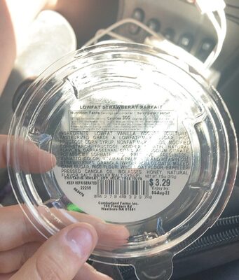 Lowfat strawberry parfait