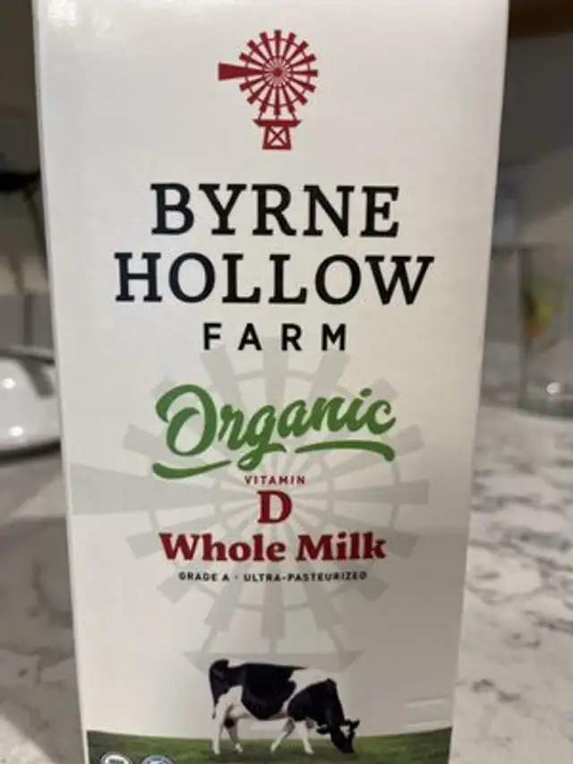 Organic Vitamin D Whole Milk front packaging