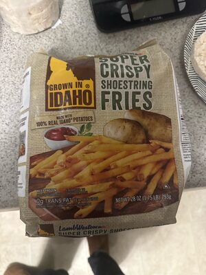 Super Crispy Shoestring Fries front packaging