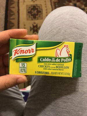 Caldo Con Sabor De Pollo