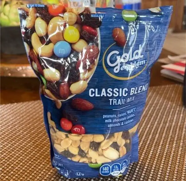 Classic blend trail mix