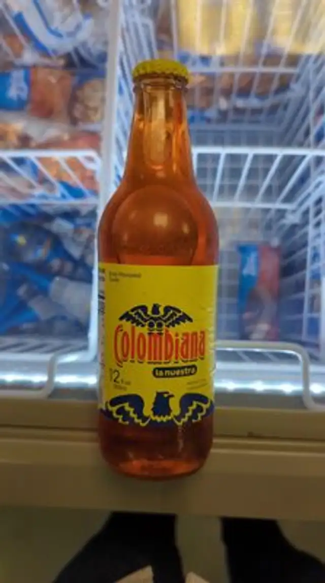 Soda, kola flavored