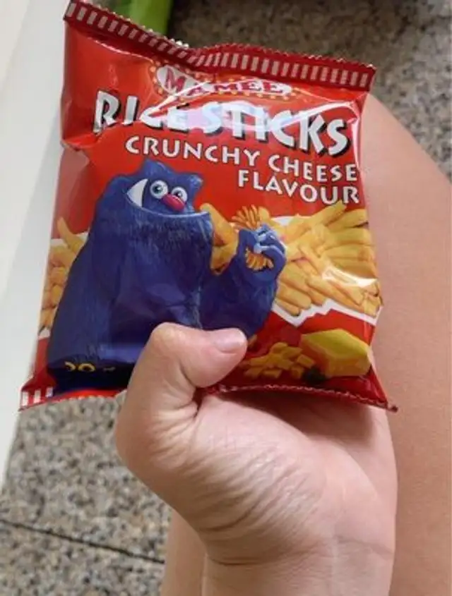 Rice sticks  crunchy cheese flabohr