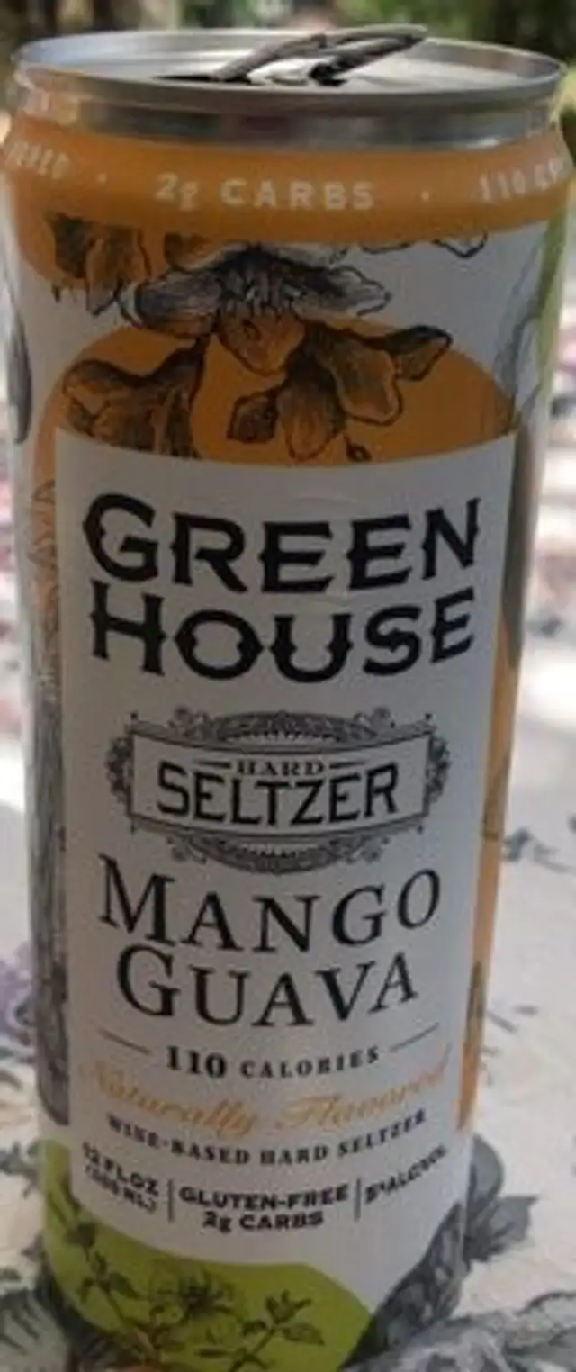 Hard Seltzer Mang Guava