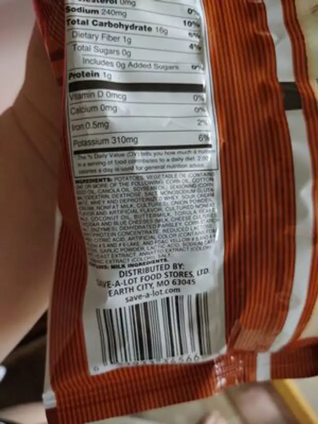 Sour cream & onion potato chips ingredients label