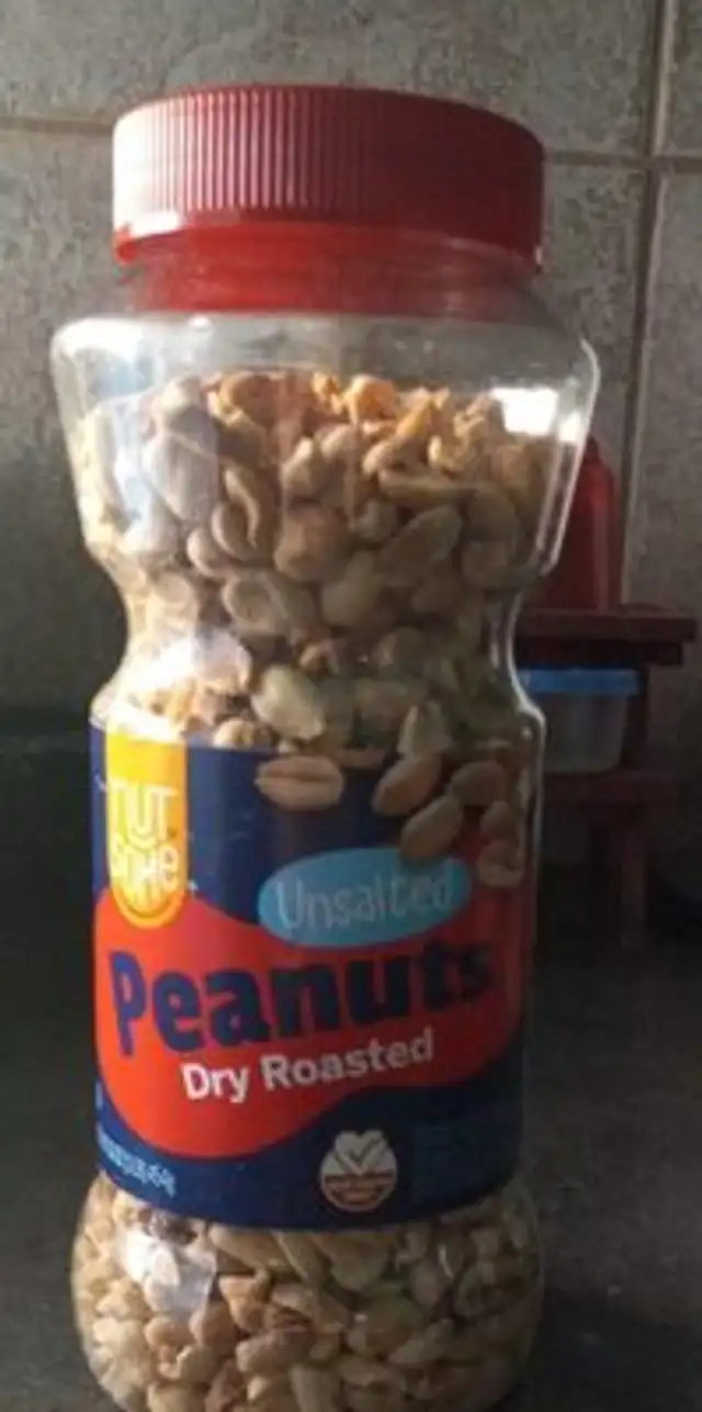 Peanuts dry roasted