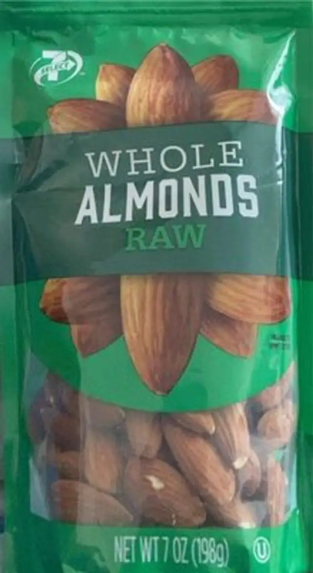 Whole almonds raw
