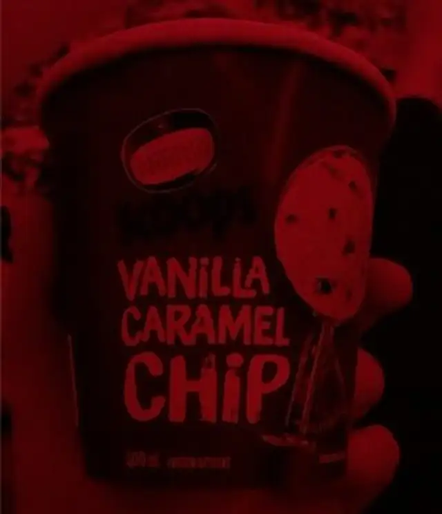 Scoop vanilla caramel chip