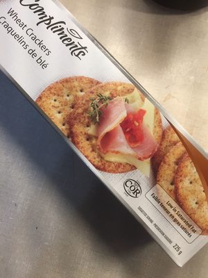 Wheat crackers front packaging