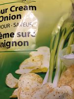 Sour cream & onion flavour potato chips