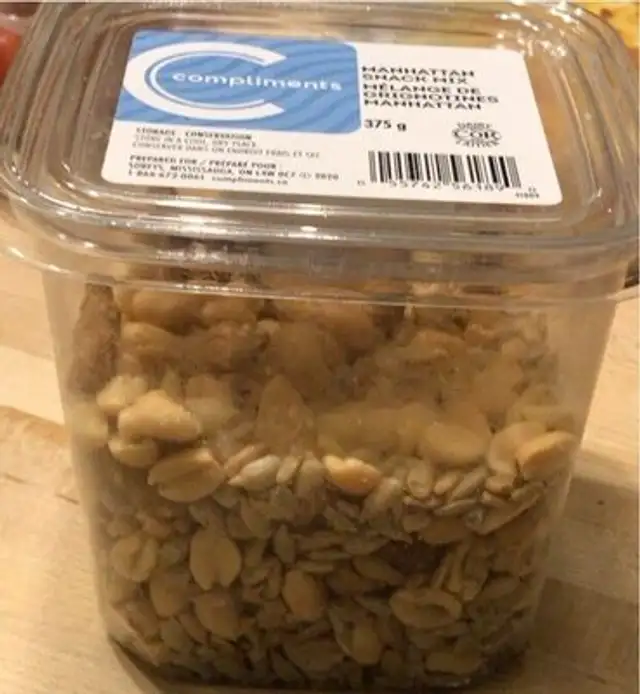 Manhattan snack mix front packaging
