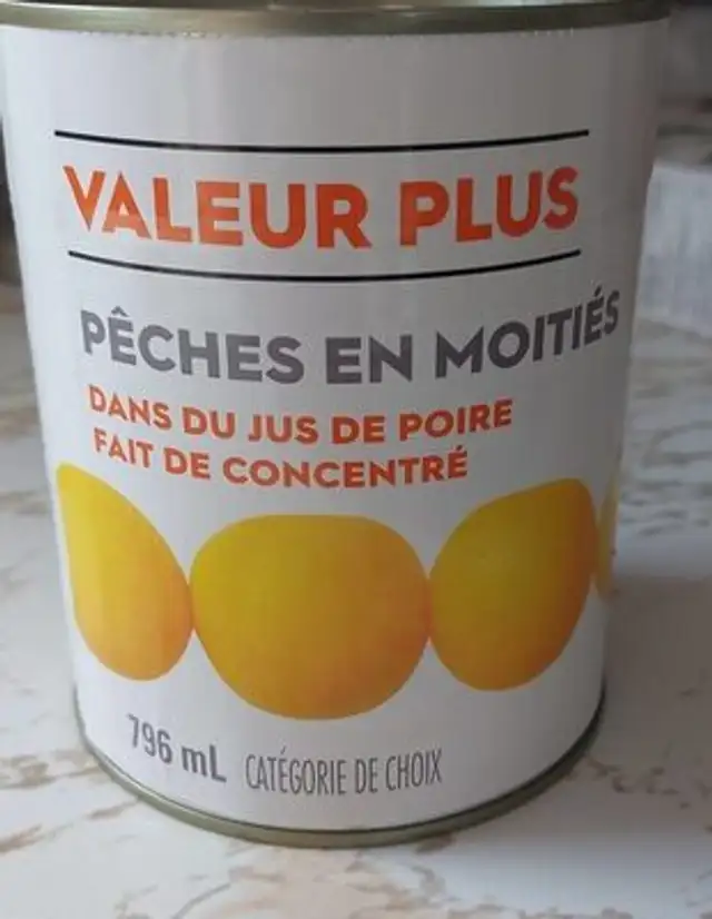 Pêches en moitié