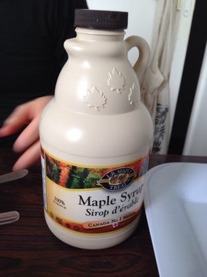 Pure Maple Syrup Medium front packaging