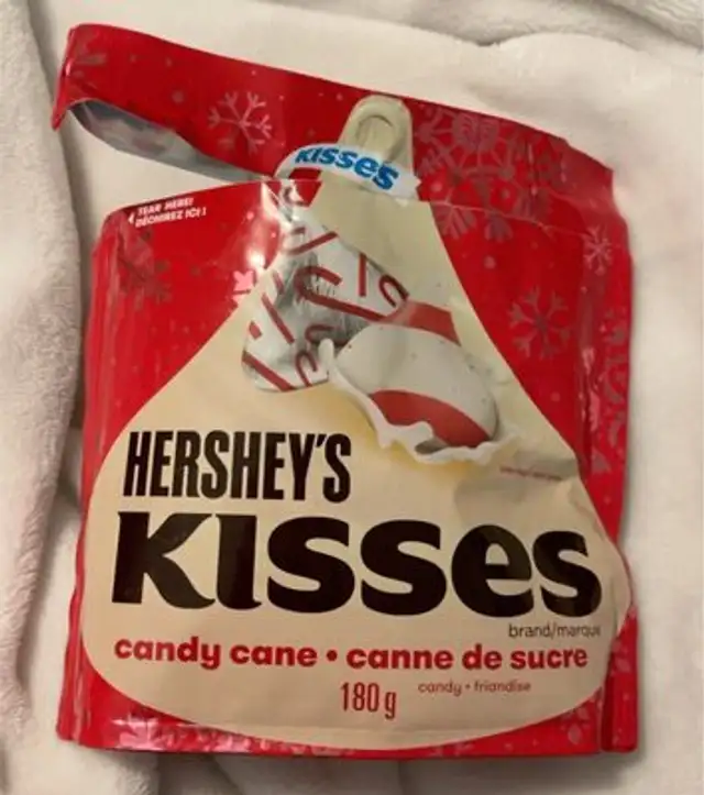 Hershey’s kisses front packaging