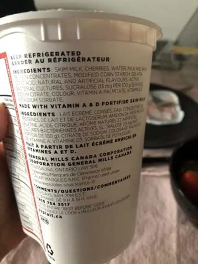 Yogourt source cerise ingredients label
