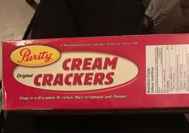 Cream crackers