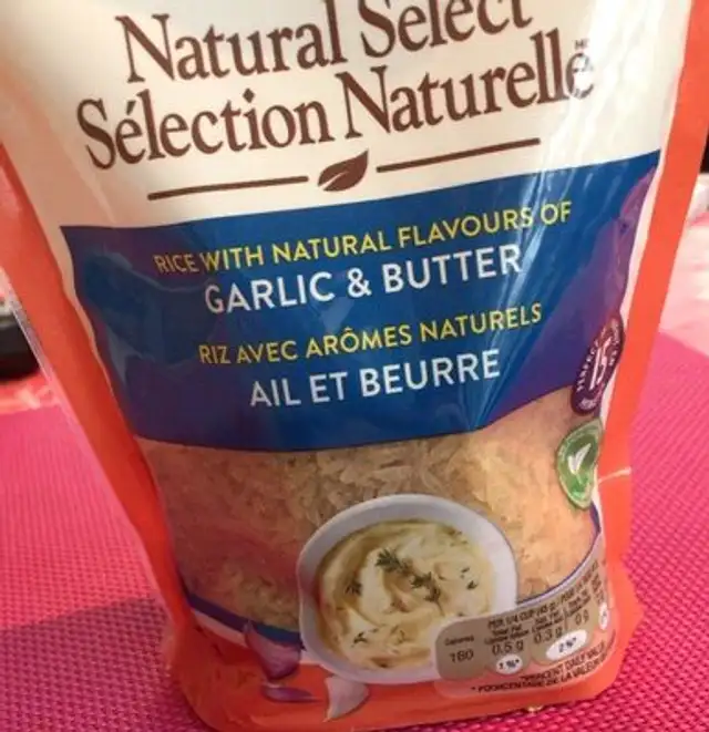 Riz avec aromes naturels ail et beurre