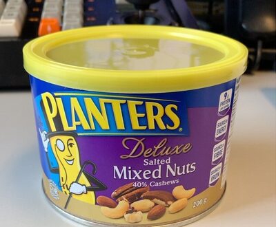 Deluxe salted mixed nuts 40% cashews