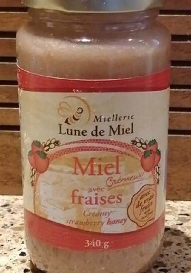 Miel crémeux avec fraises