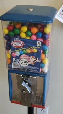 Dubble Bubble front packaging