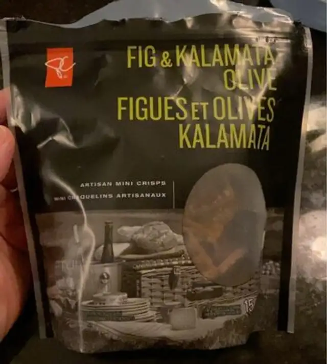 Fig & kalamata olive artisan mini crisps