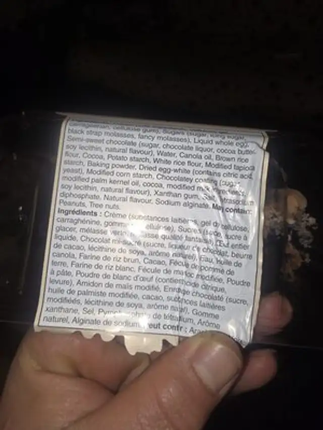 Gluten-free chocolate cake ingredients label