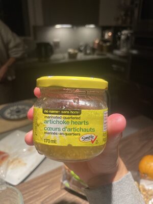Marinated quatered artichoke hearts front packaging