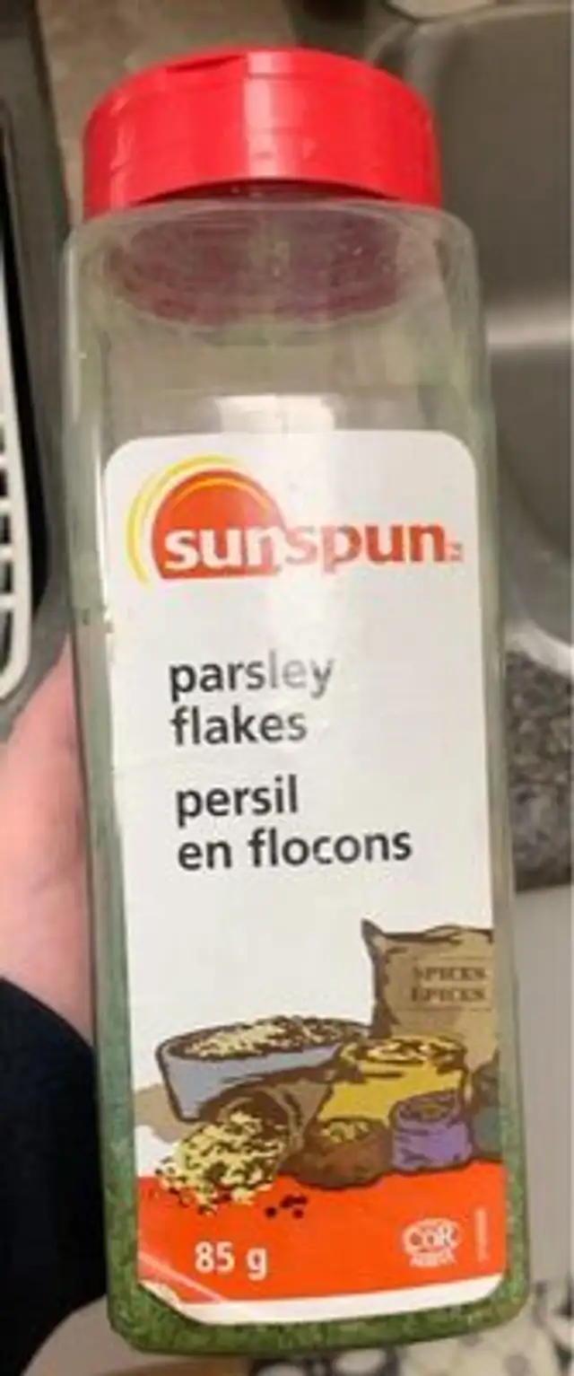 Parsley flakes