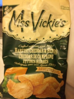 Harvest Cheddar & Herb Potato Chips