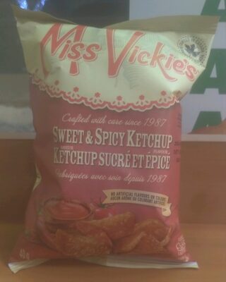 Sweet & Spicy Ketchup Flavour Kettle Cooked Potato Chips front packaging