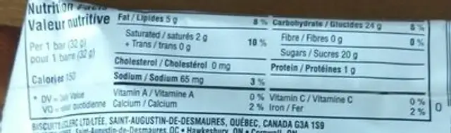 Choco max nougat biscuits et crème nutrition facts table