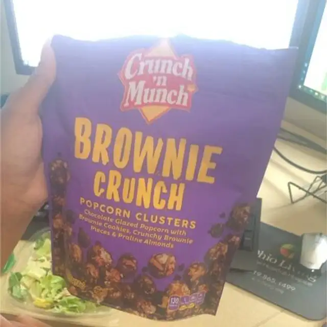 Brownie brittle crunch popcorn clusters with