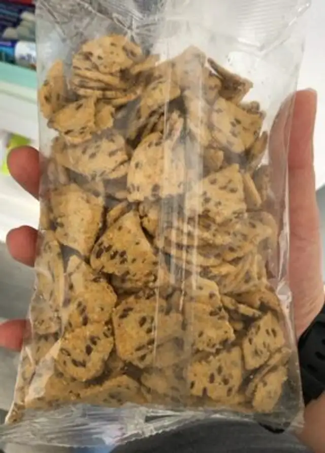 Croustilles de maïs aux graines de lin salées