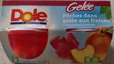 Gelée pêches dans gelée aux fraise