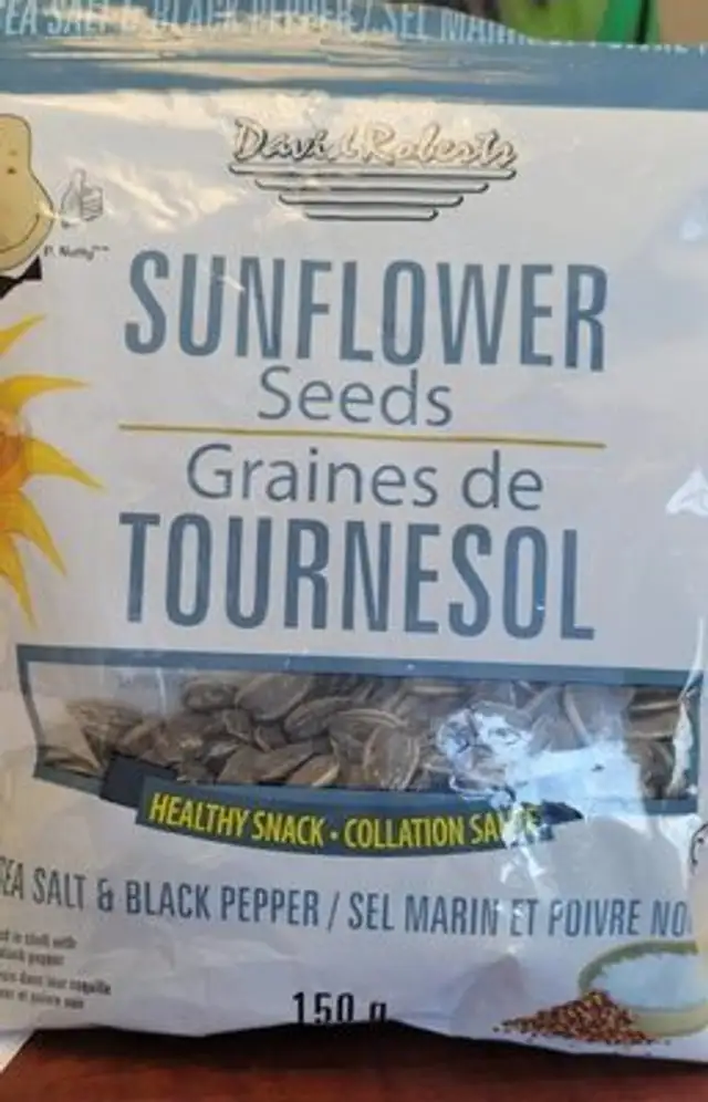 Sea salt and black pepper sunflower seeds