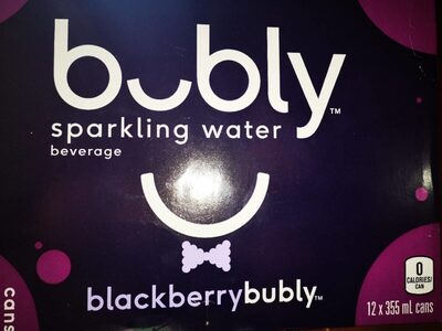 Boisson à base d'eau pétillante Mûre