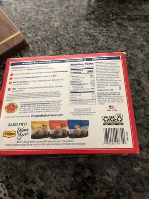 Cinnamon rolls front packaging