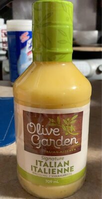 Signature Italian Dressing front packaging