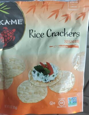 Rice crackers sesame