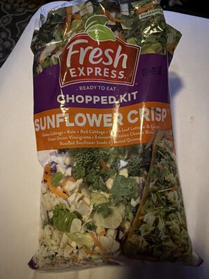 Chopped Kit Sunflower Crisp Salad front packaging