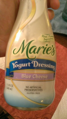 Blue cheese yogurt dressing