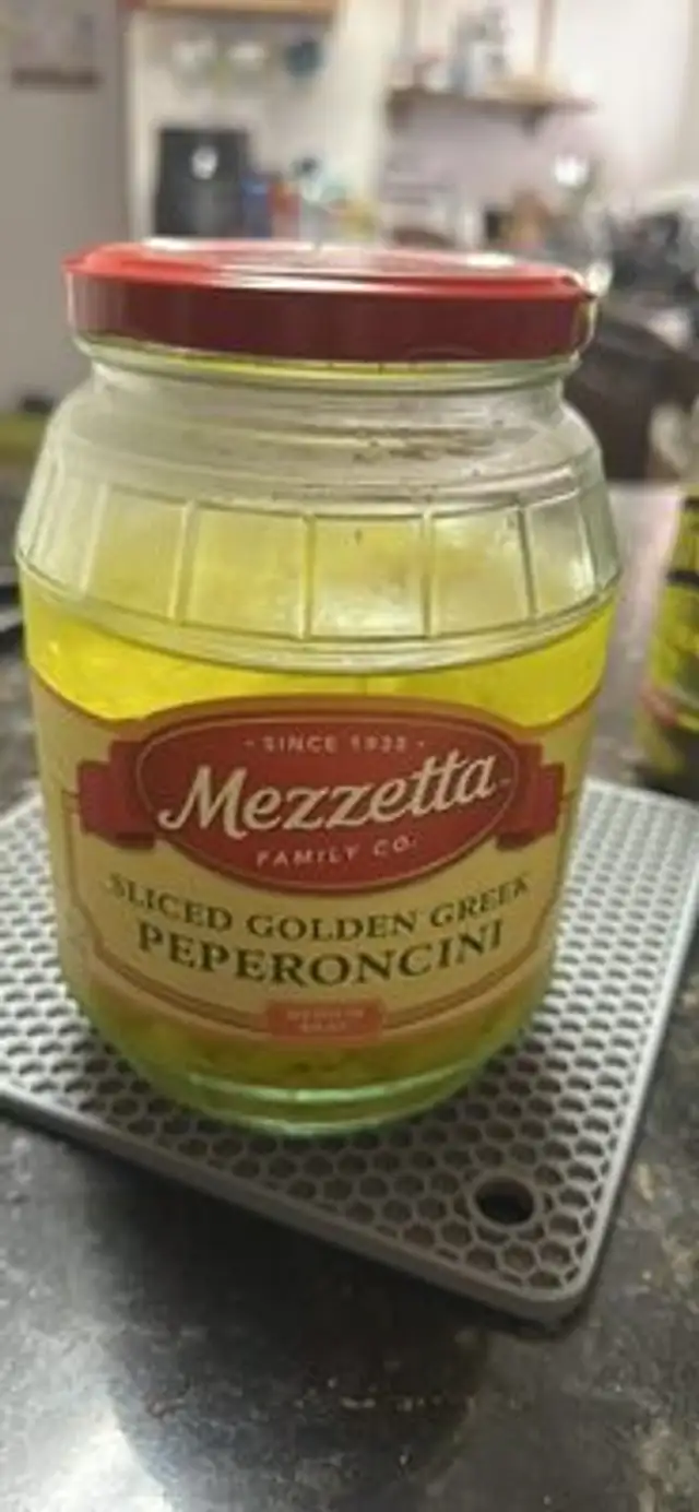 Sliced Golden Greek Peperoncini front packaging