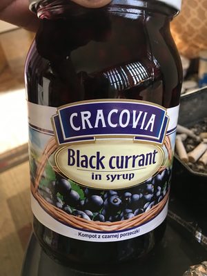 Black currant in syrup