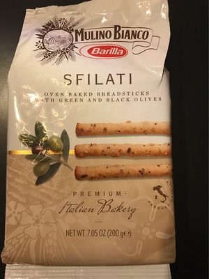 Sfilati oven baked breadsticks with green and black olives