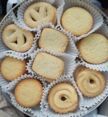 biscuiți front packaging