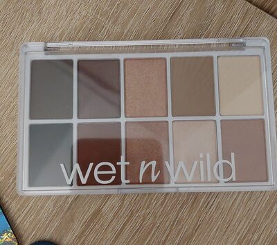 Nude Awakening Color Icon Eyeshadow Palette