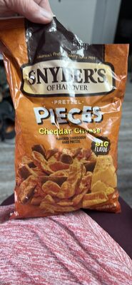Pretzel Pieces Cheddar Cheese