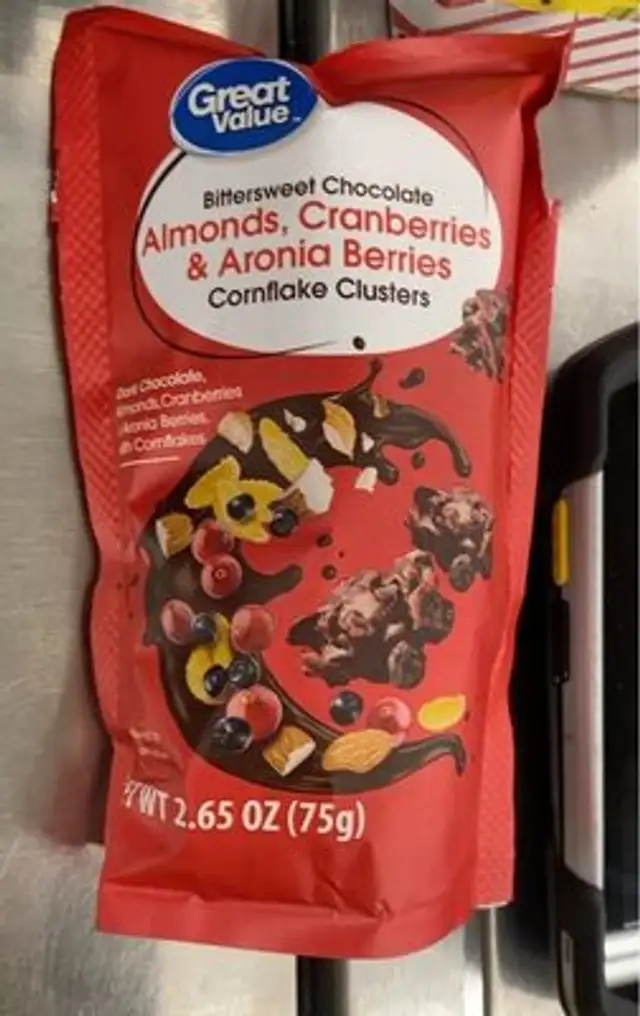 Dark chocolate almonds, cranberries, & aronia berries clusters front packaging